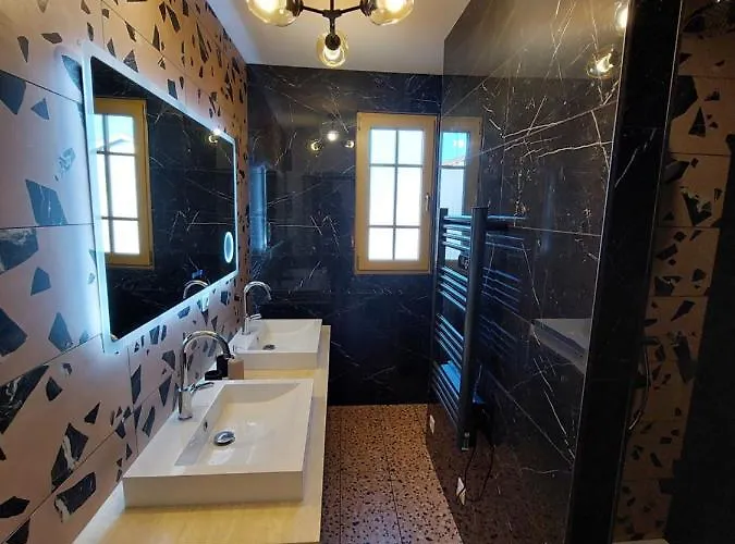 La Belle Epoque & - 3*